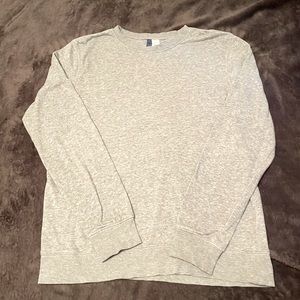 H&M Grey Long Sleeve Pullover Crewneck Sweatshirt Size Medium